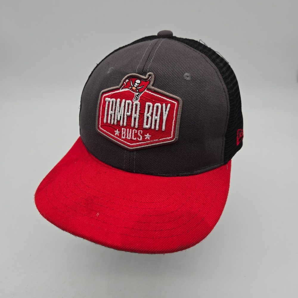 New Era Tampa Bay Buccaneers Strapback Hat Baseball Cap Gray Black Mesh Football